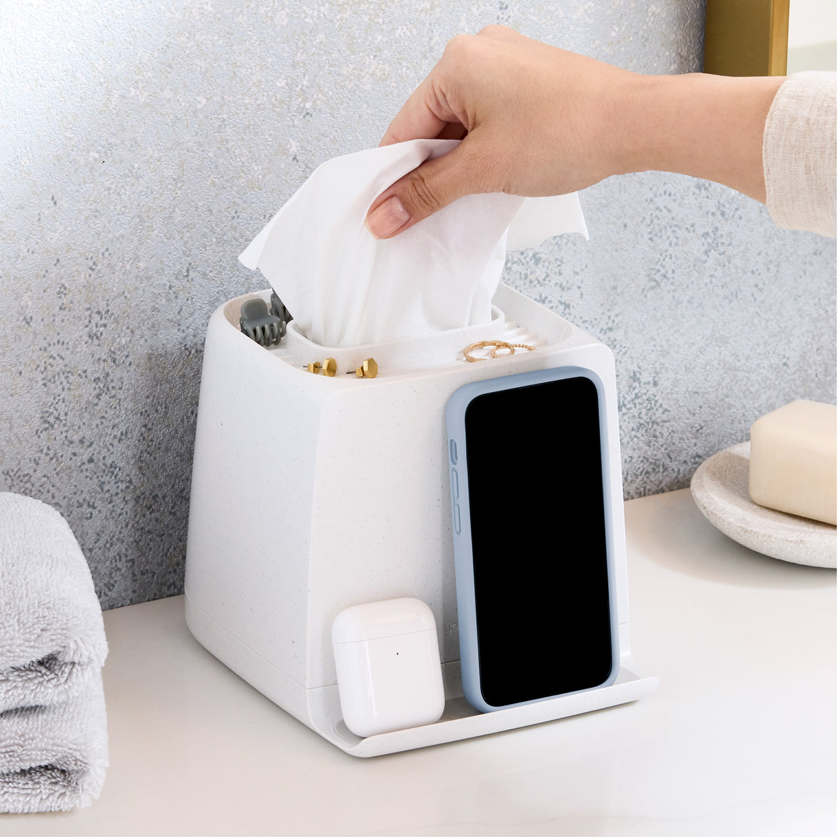 The Ledge™ Tissue Holder, Cube